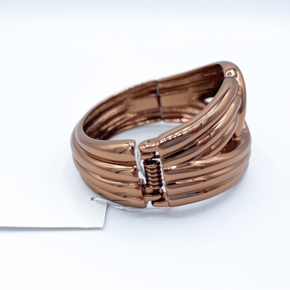 Set of 2 Cuff Bracelets - Picture 3 of 10